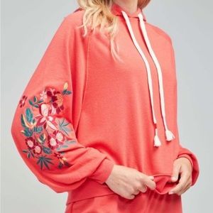 NWT Wildfox Oversized Cayenne Sacred Lotus-Embroidered Sumo Hoodie. Size X-Small